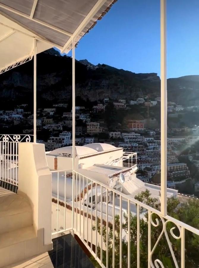 Queen View Apartment - No Kitchen Positano Eksteriør billede