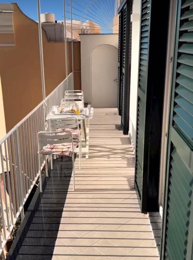 Queen View Apartment - No Kitchen Positano Eksteriør billede