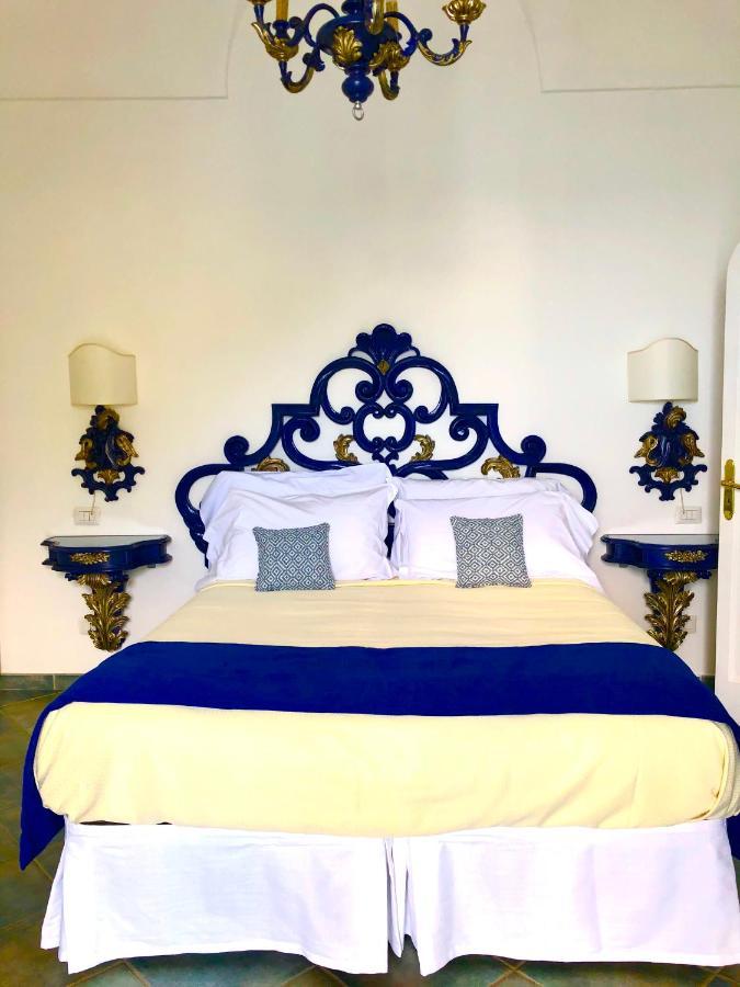 Queen View Apartment - No Kitchen Positano Eksteriør billede
